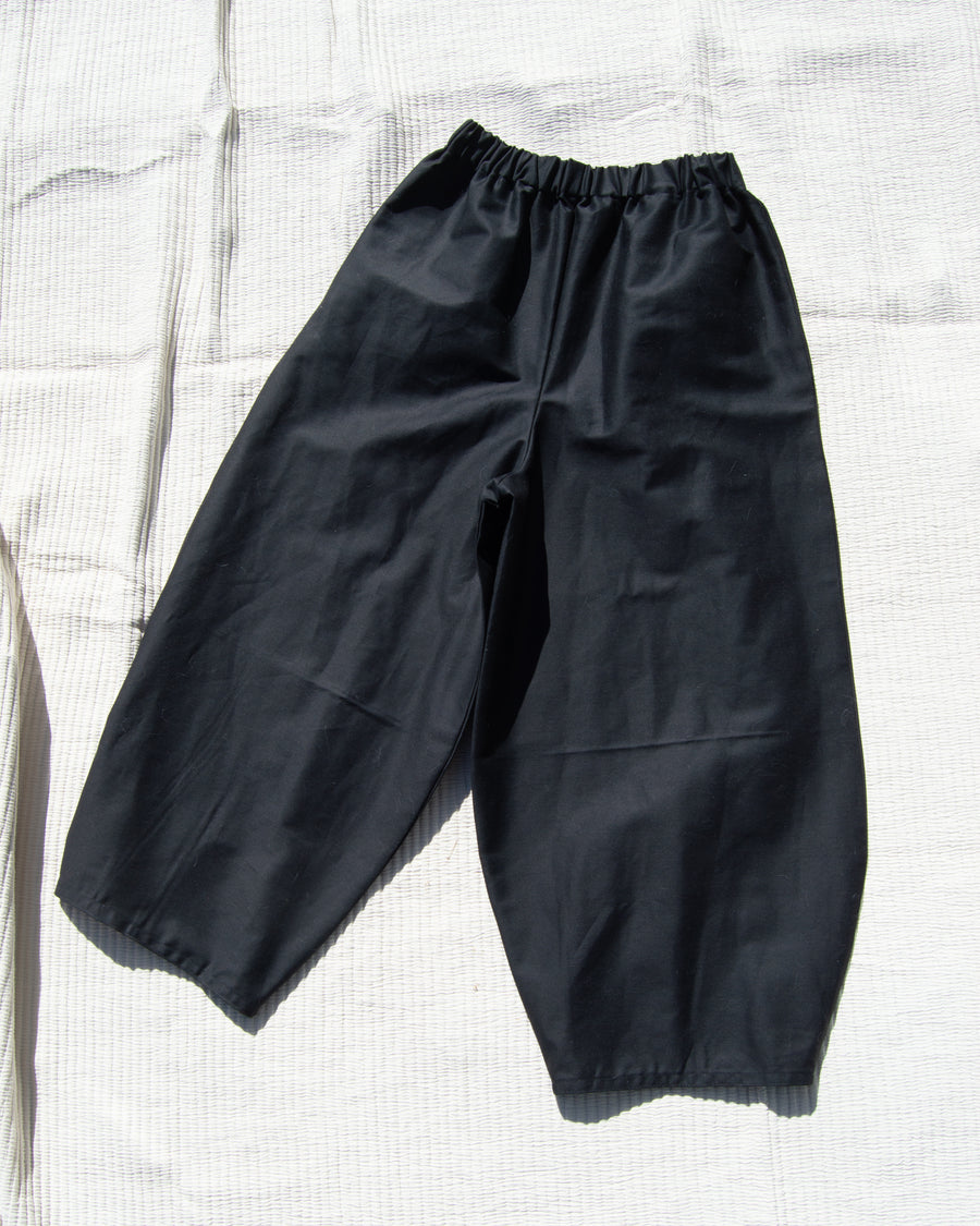 Black Canvas Barrel Pant, M